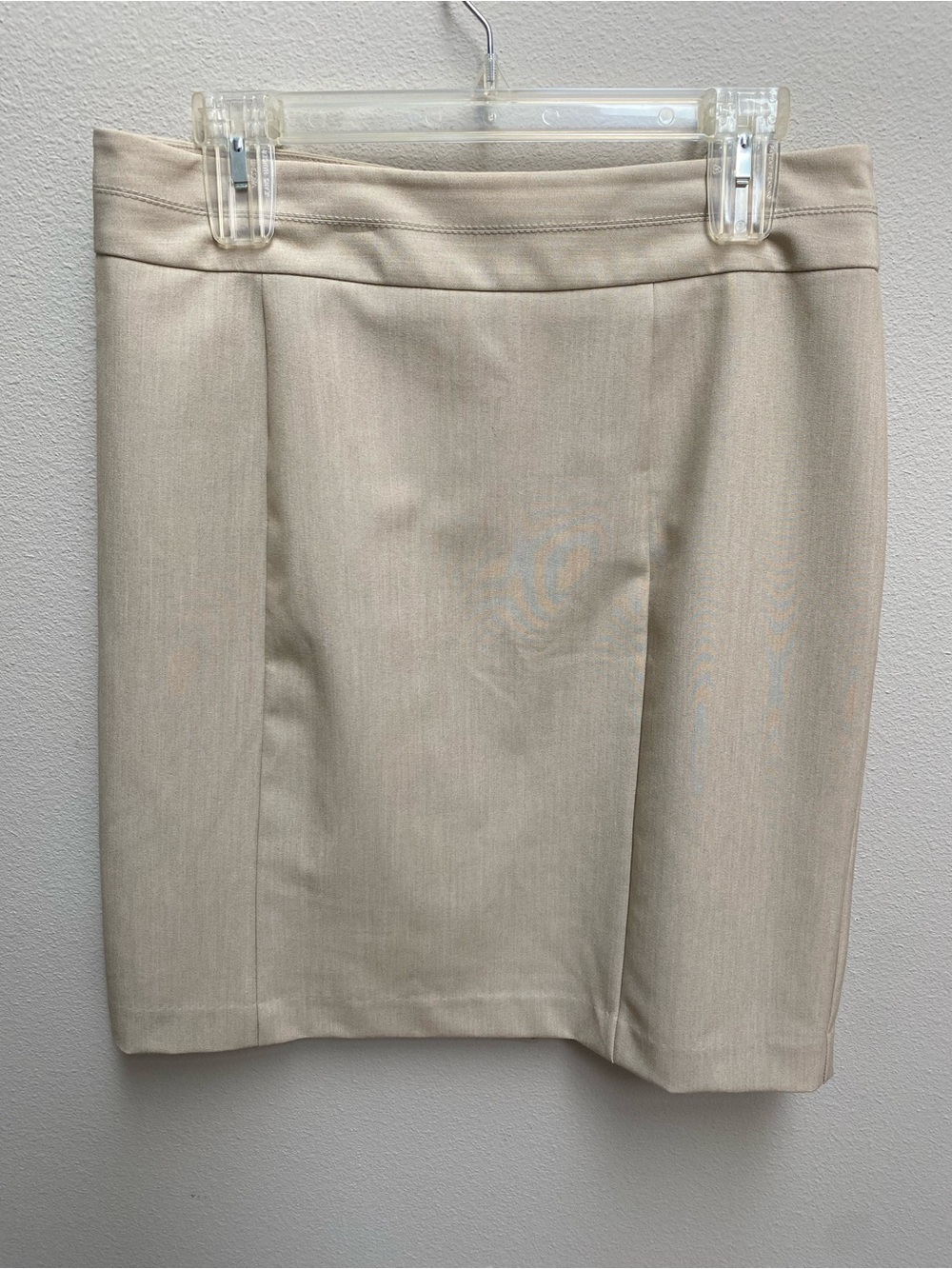 Womens Tan Beige Stretch Sz 10 Pencil Slit Skirt Soft Form Fitting Flattering